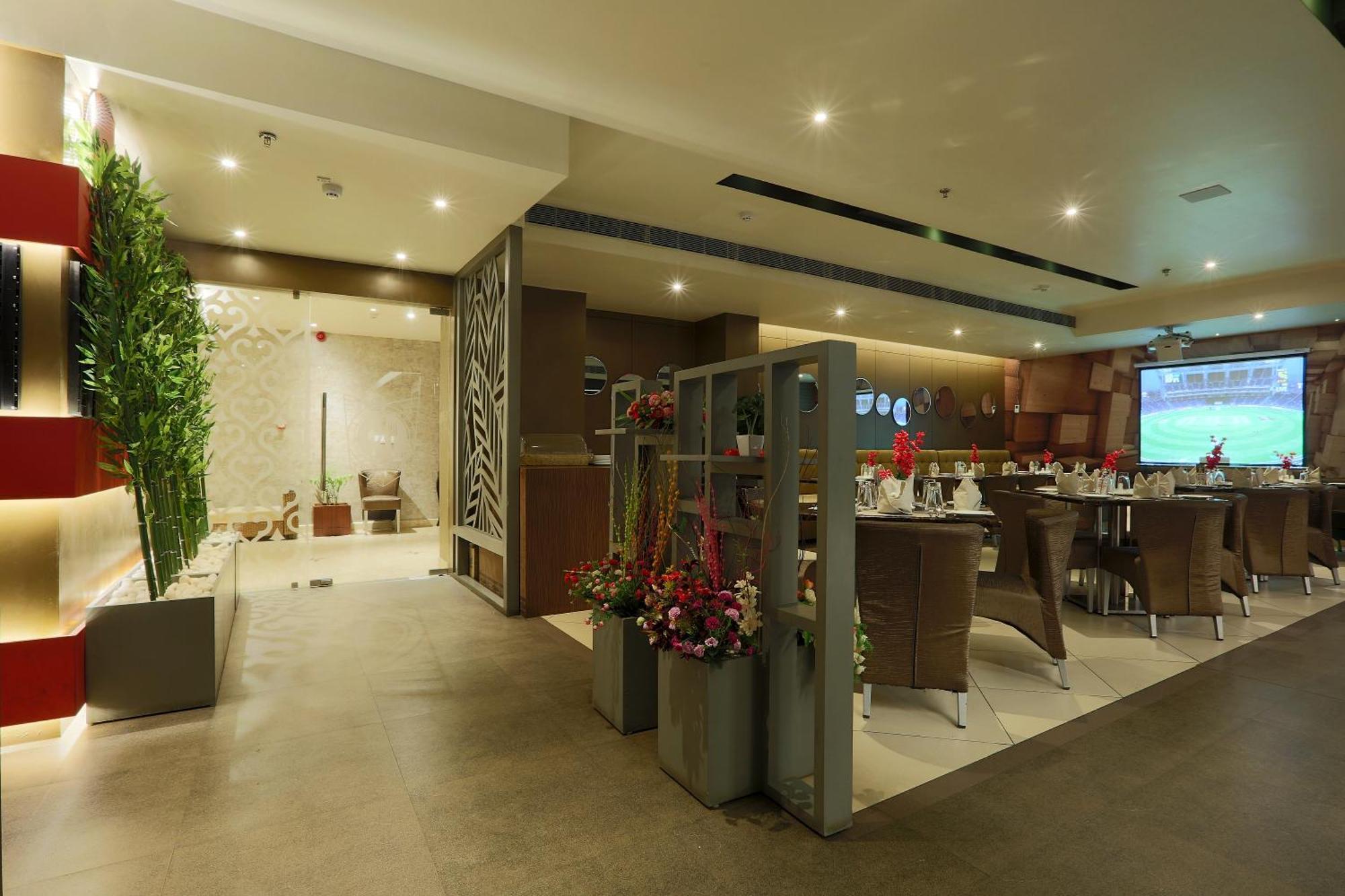 Prithvi Palace Aerocity Delhi Airport Hotel New Delhi Exterior photo