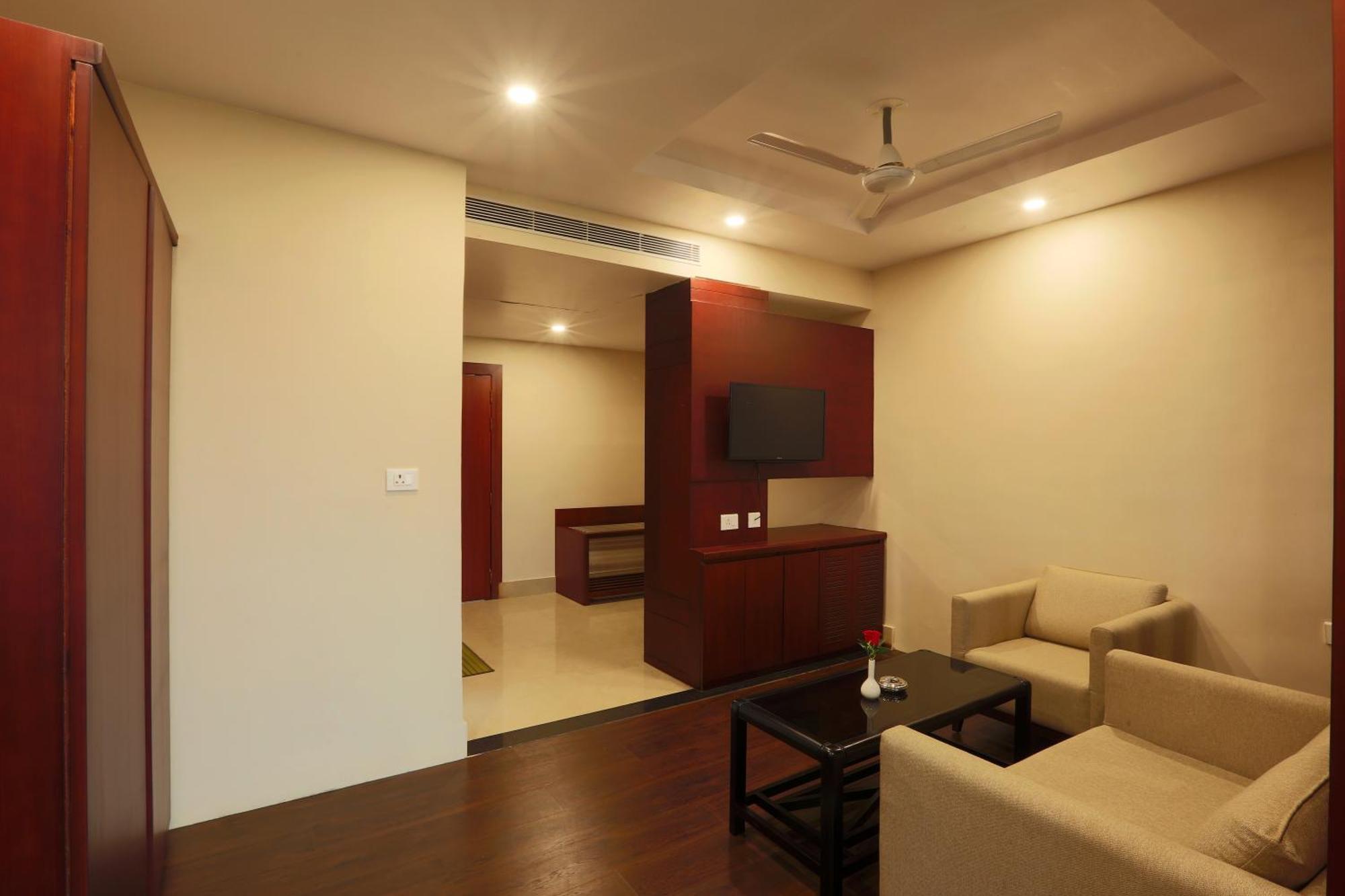 Prithvi Palace Aerocity Delhi Airport Hotel New Delhi Exterior photo